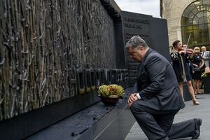 Порошенко вшанував пам'ять жертв Голодомору біля меморіалу у Вашингтоні