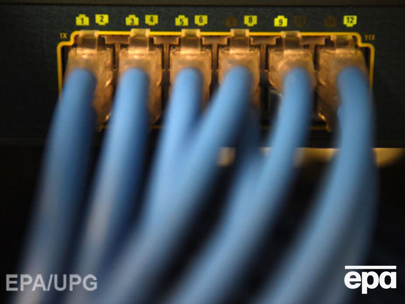 В октябре 2016 года власти США официально обвинили Россию во взломе серверов американских партий, а также во вмешательстве в процесс президентских выборов в стране