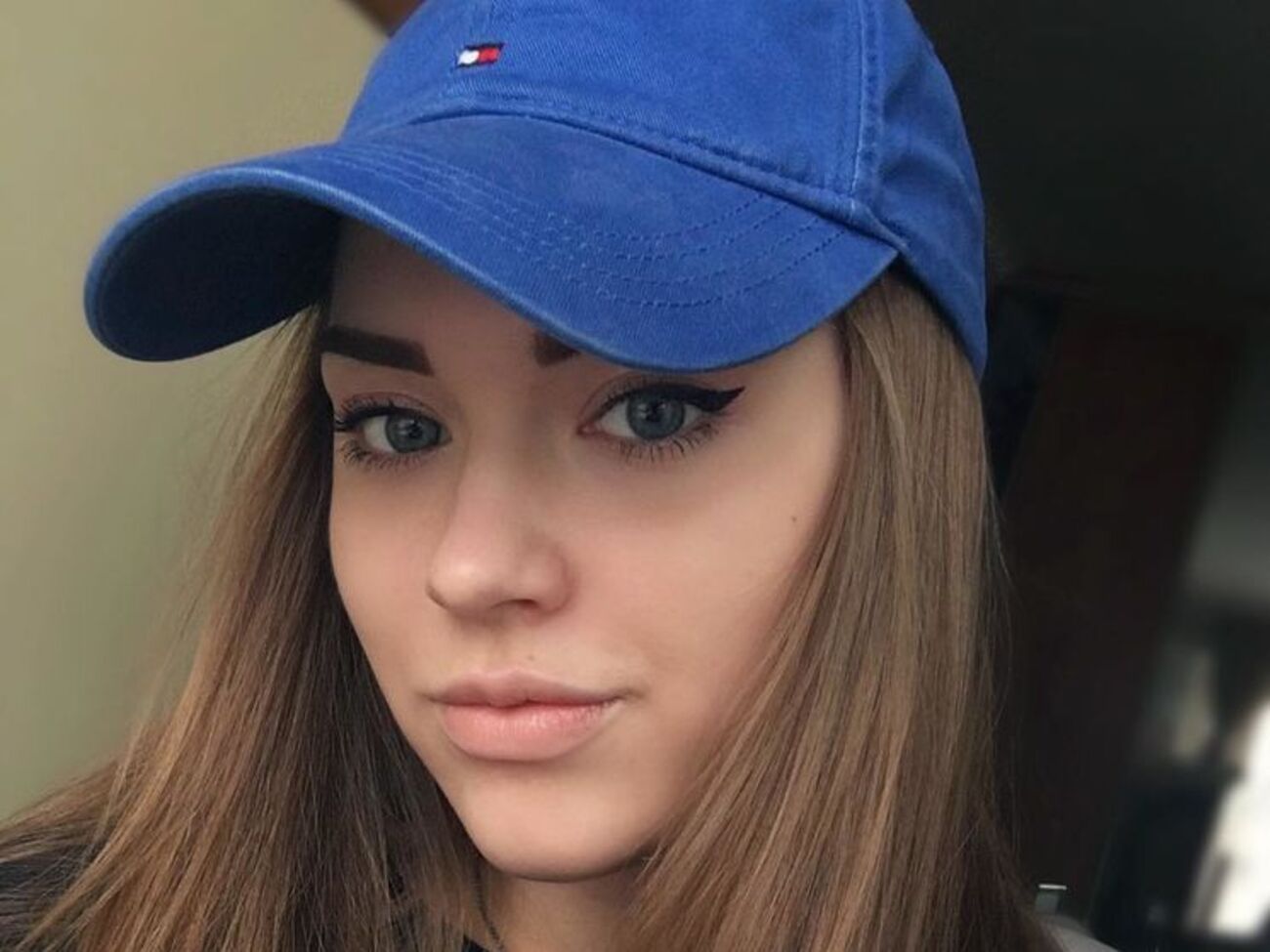 Девушке 18 лет