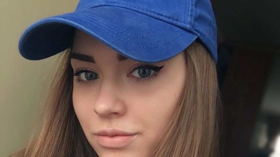 Девушке 18 лет