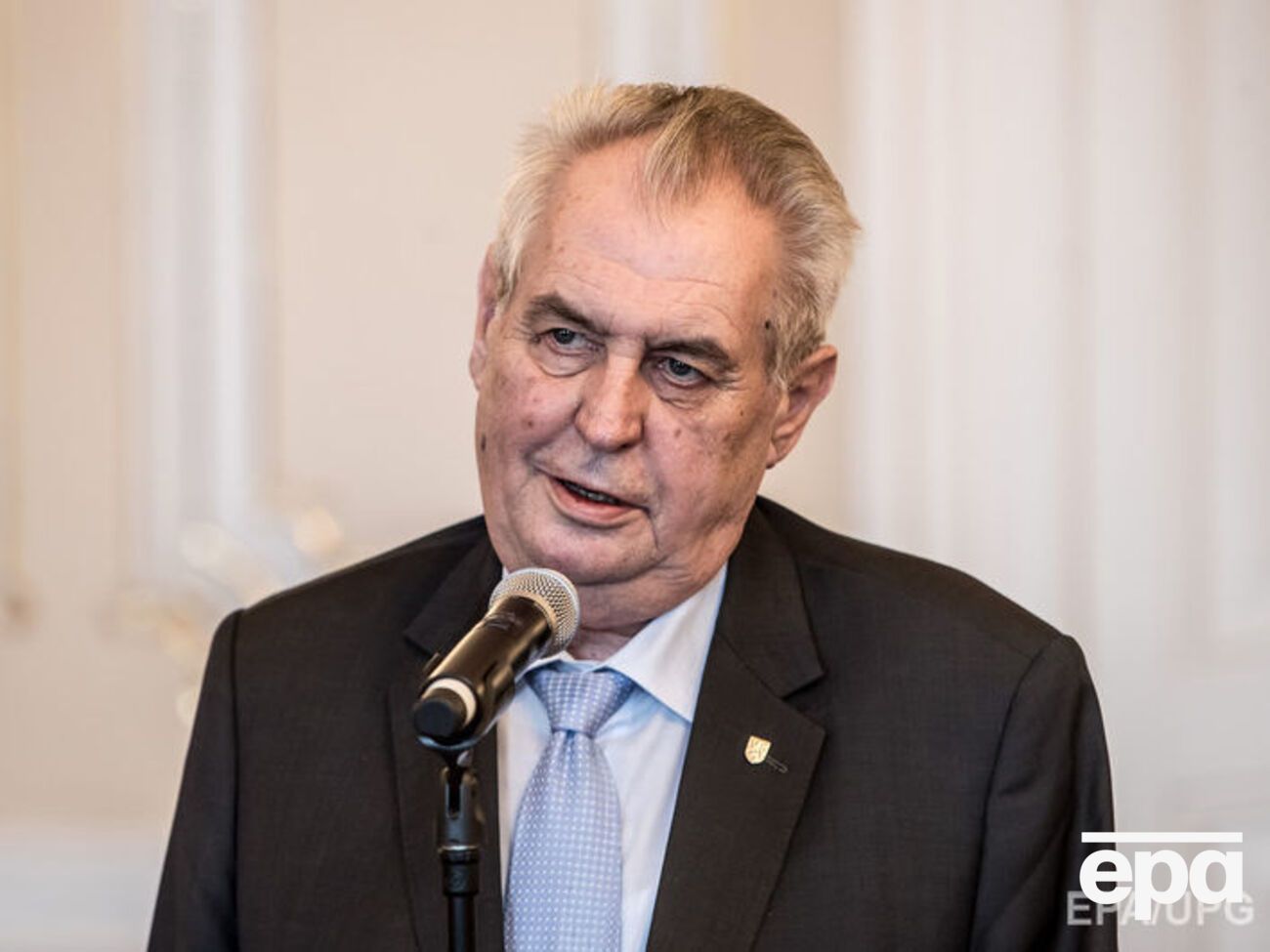 Земан заявил, что проголосовал бы против выхода из ЕС