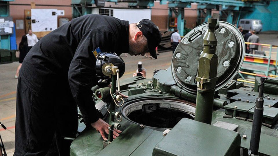 Турчинов: Эти танки должны быть на вооружении украинских войск, чтобы надежно защищать нашу страну