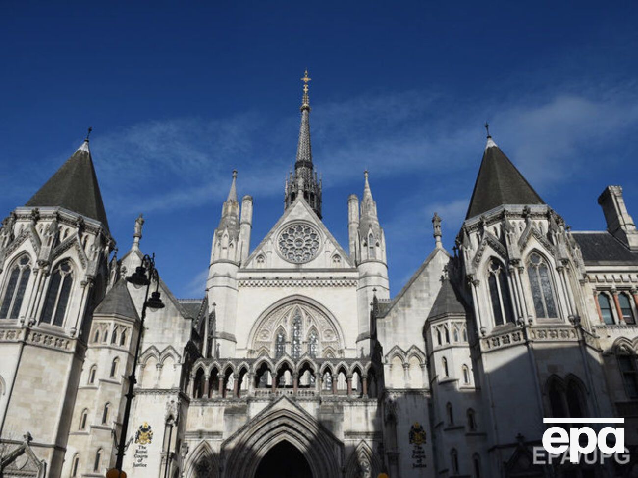 26 травня суд Лондона відклав рішення щодо "боргу Януковича"