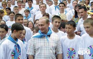 Путін відвідував "Артек" іще у 2001 році