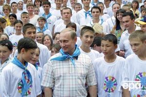 Путін відвідував "Артек" іще у 2001 році