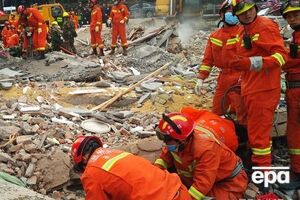 На місце сходження зсуву спорядили понад 300 рятувальників