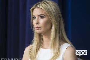 Итальянская компания Aquazzura посчитала, что Иванка Трамп скопировала дизайн босоножек