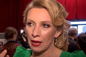 Захарова сказала, что написала еще песню про любовь