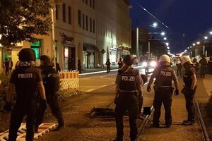 Поліцейські змогли взяти ситуацію під контроль лише через кілька годин