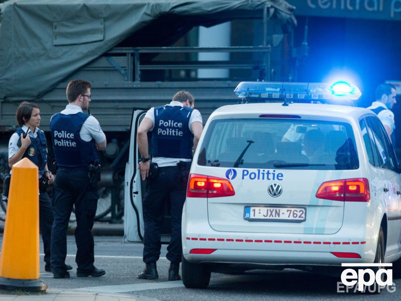 Бельгійські поліцейські відкрили вогонь по машині, якою їх намагалися збити