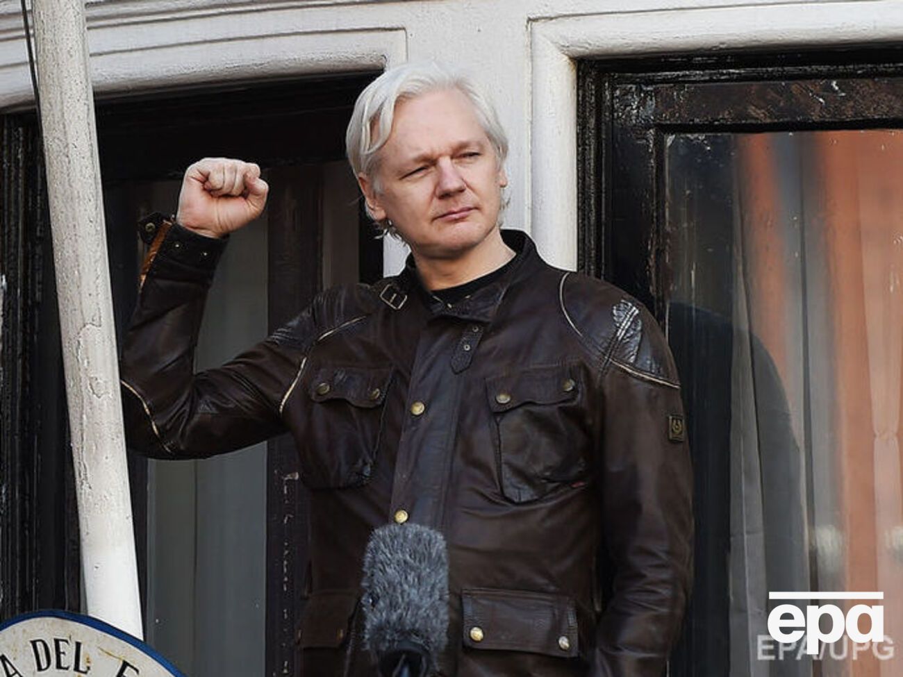 Основатель WikiLeaks призвал рядовых демократов создать новое политическое движение