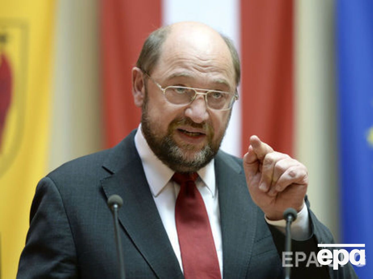 Шульц призвал отпустить заключенных в Турции журналистов