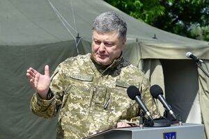 Порошенко заявил, что передал Трампу важные данные накануне поездки главы США на саммит G20