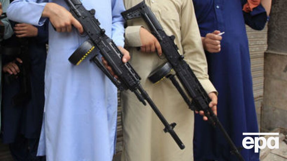 Діти в Пакистані грали з бомбою, схожою на іграшку