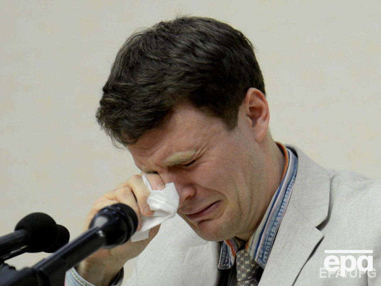 На прес-конференції у КНДР Вомбієр сказав, що "зробив найгіршу помилку у своєму житті"