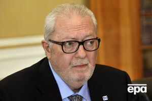 После завершения закрытого заседания бюро ПАСЕ Аграмунт скрылся от прессы на балконе
