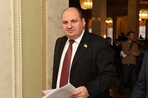 Джерело "Українських новин" відмовилося розкривати місце перебування охоронця і помічника нардепа Розенблата