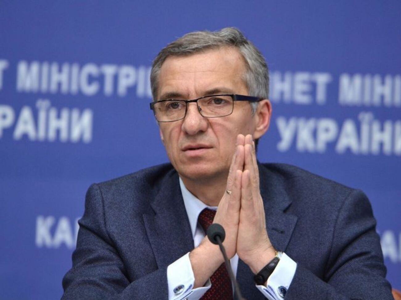 Заявление Шлапака об отставке может быть рассмотрено наблюдательным советом "ПриватБанка" в конце июля