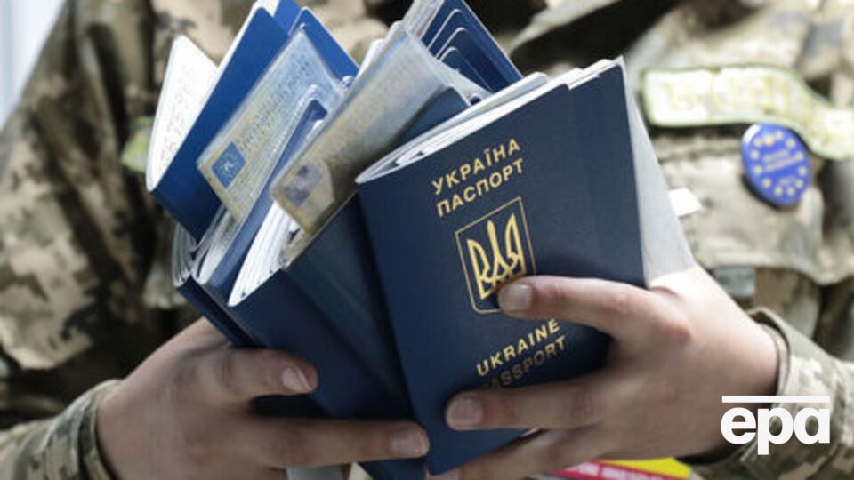 В Ecolines пообіцяли посилити інструктаж співробітників щодо документів, необхідних для перетину кордону