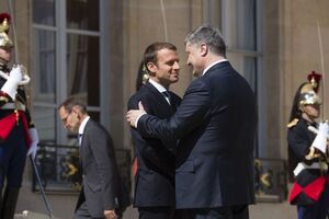 Встреча Порошенко с Макроном состоялась в Париже