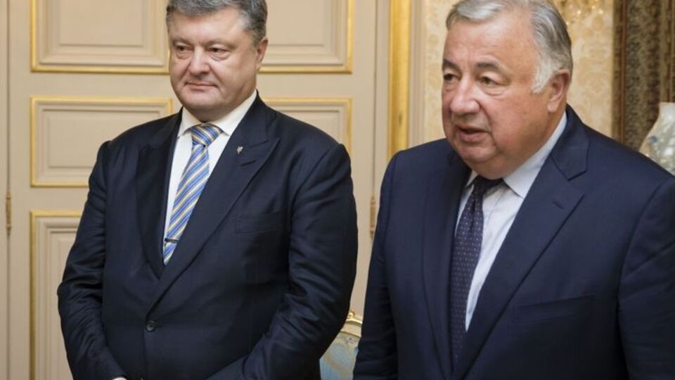Встреча Порошенко и Ларше состоялась в Париже