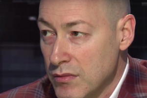 Дмитрий Гордон: Сначала пенсионеров доводят до скотского состояния, когда у них нет денег, у них крадут эти деньги, а потом им говорят: ну что, проголосуем?