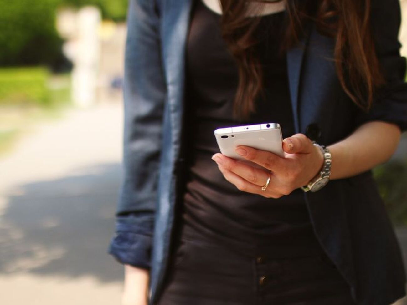 Разработчики советуют сменить настройки "как можно быстрее"