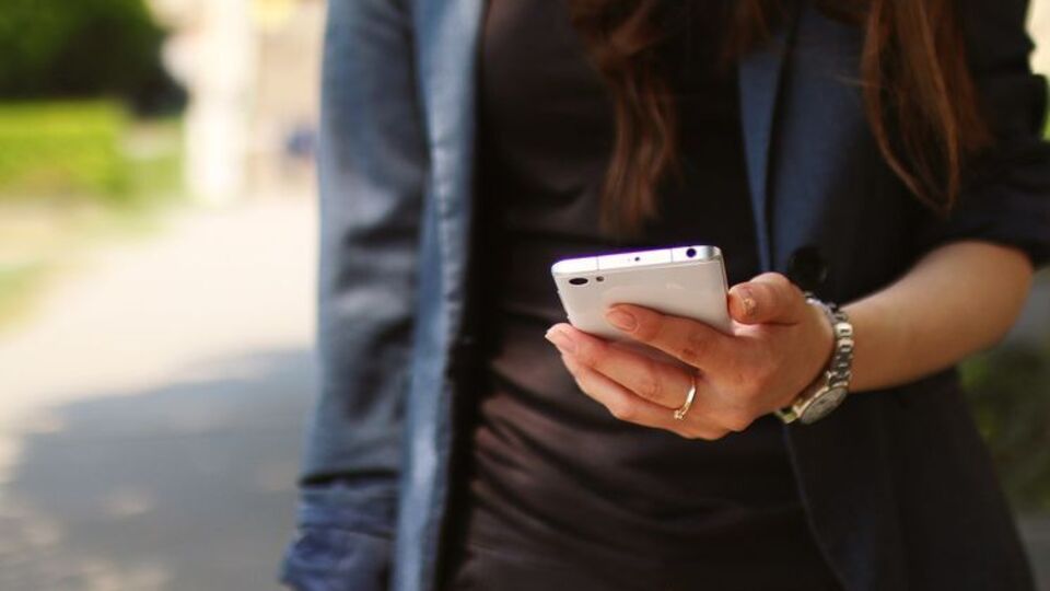 Разработчики советуют сменить настройки "как можно быстрее"