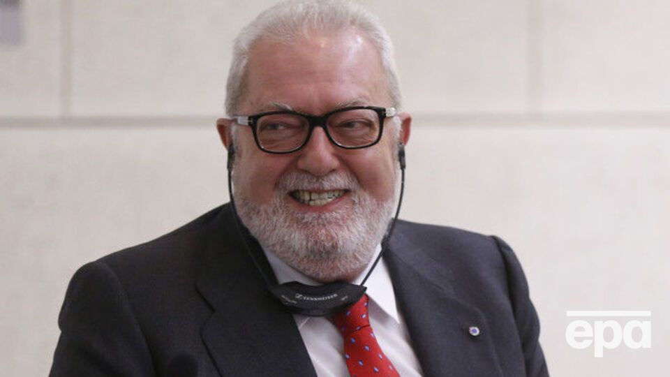 Ряд депутатов считает, что Аграмунта нельзя отправлять в отставку в соответствии с проектом регламентных изменений