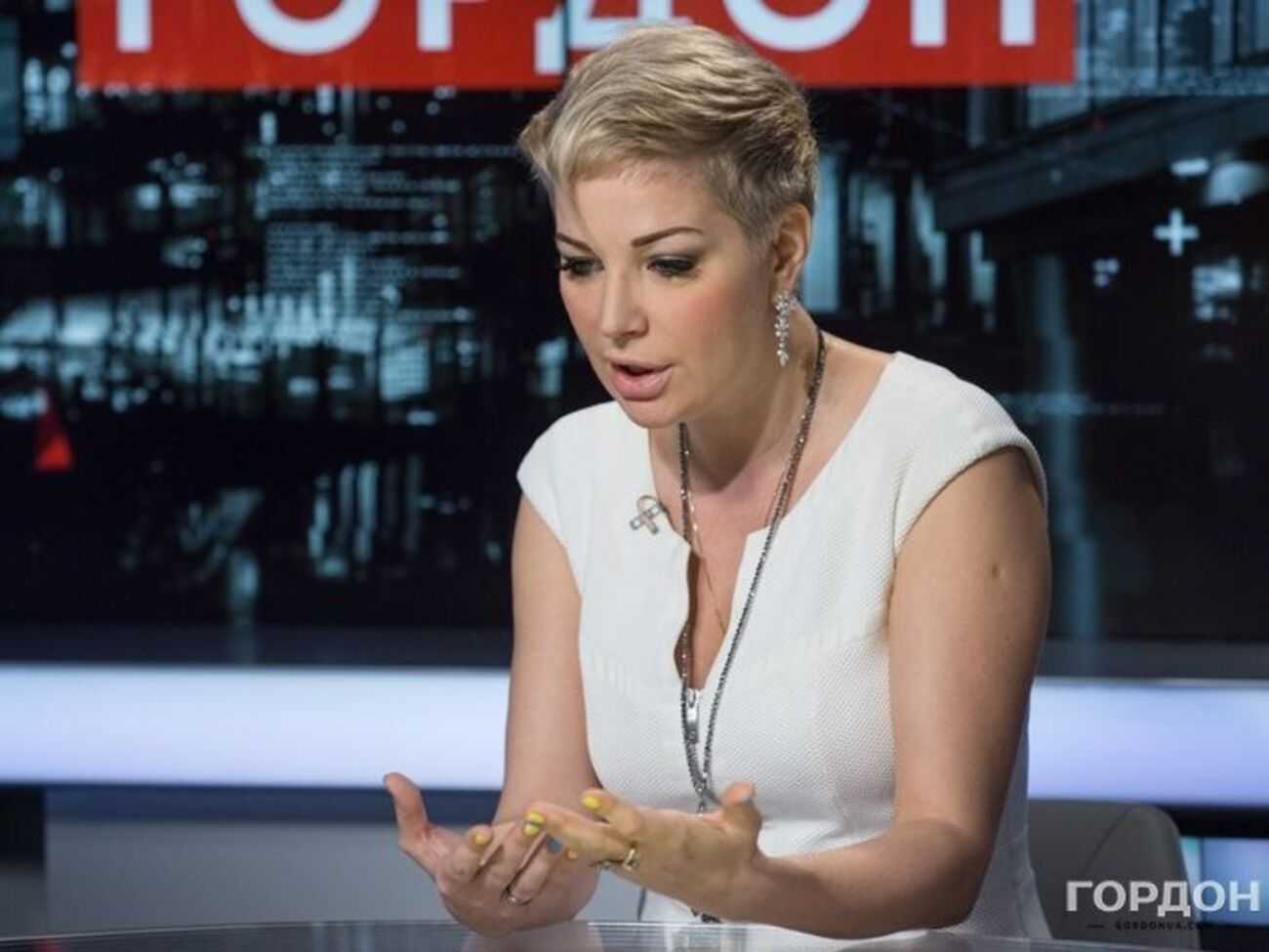 Максакова:&nbsp;Люди в России ни в чем не виноваты, они действительно почему-то выбрали такой странный ура-патриотический режим