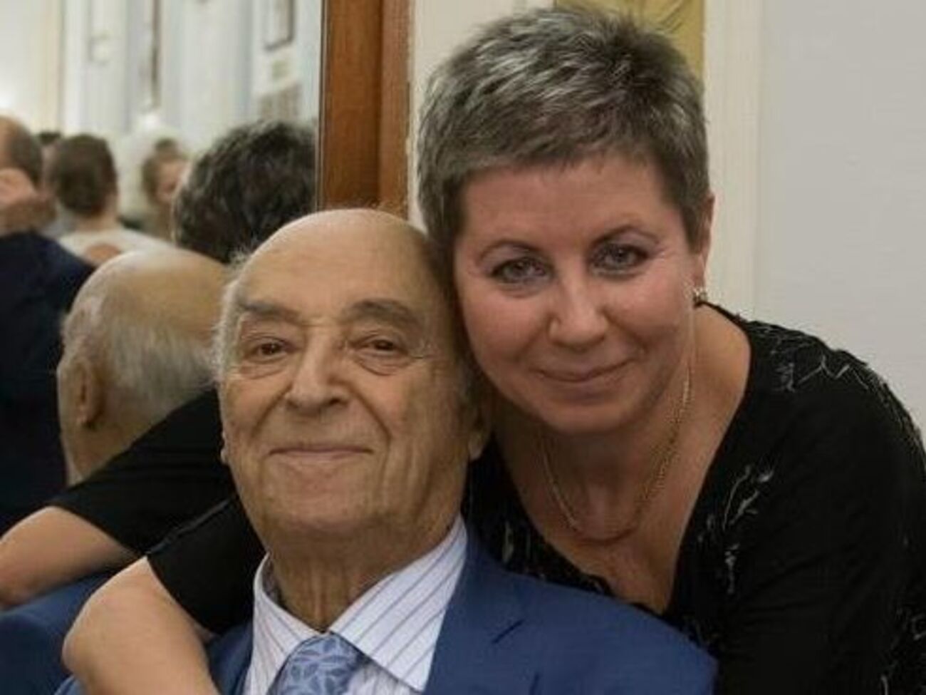 Елена Этуш: В&nbsp;следующий раз, когда я привезу Владимира Абрамовича в какое-либо лечебное учреждение и припарковаться мне будет негде, я припаркуюсь на широком тротуаре, на газоне, у черта лысого, но у входа