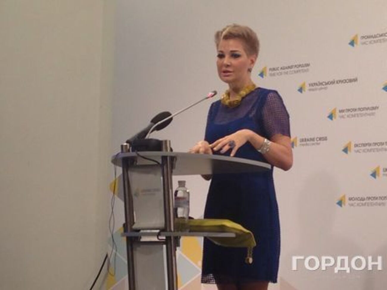 Максакова о Крыме:&nbsp;Выглядит все так, будто Хрущев по ошибке или еще по каким-то своим соображениям, превысив свои полномочия, якобы отдал то, что не имел права отдавать