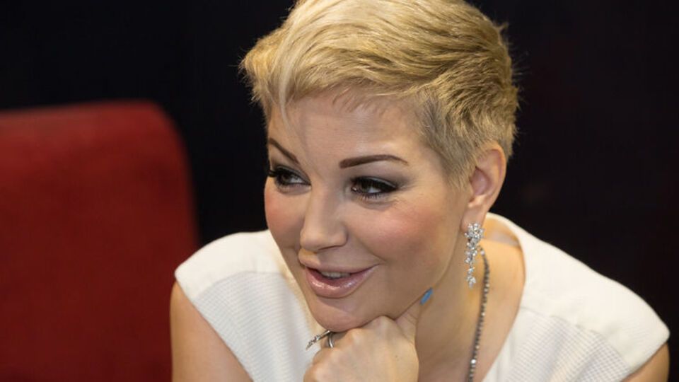 Максакова сообщила, что уже немного разговаривает на украинском