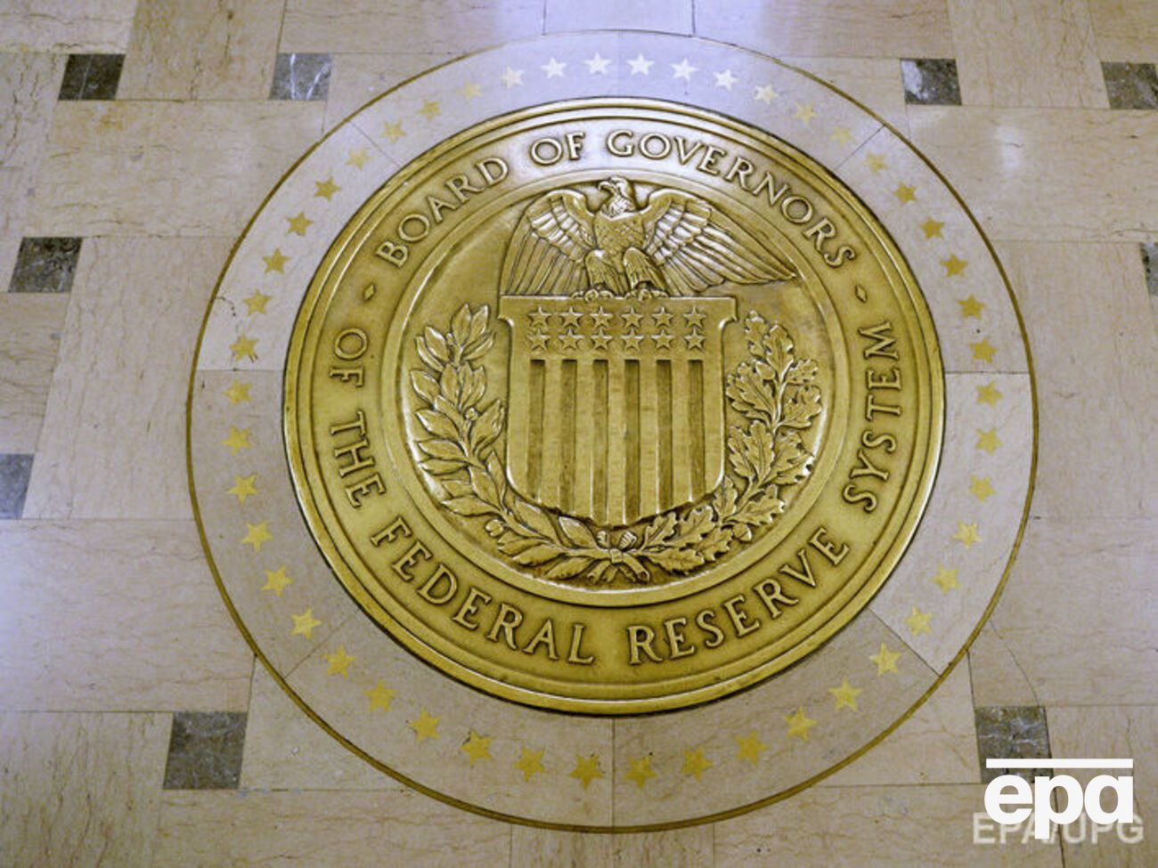 ФРС США з 2014 року відстежує рух грошей на американських рахунках Росії