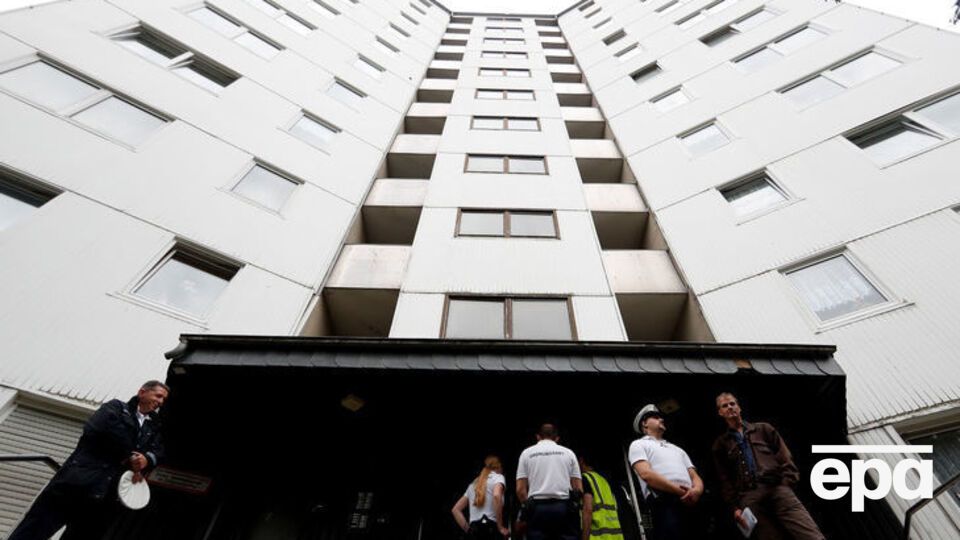 В пожарной службе сообщили, что эвакуацию нужно проводить немедленно