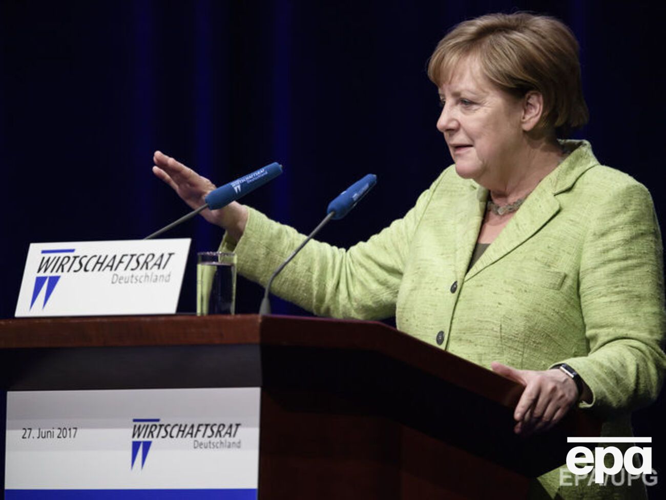 Меркель: Низку торговельних проблем не розв&prime;язати, не вступивши в діалог