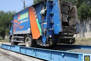 Машини зі сміттям будуть зважувати у трьох місцях