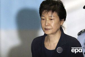 У КНДР кажуть, що за наказом Пак Кин Хе Кім Чен Ина намагалися отруїти якоюсь "біохімічною речовиною"