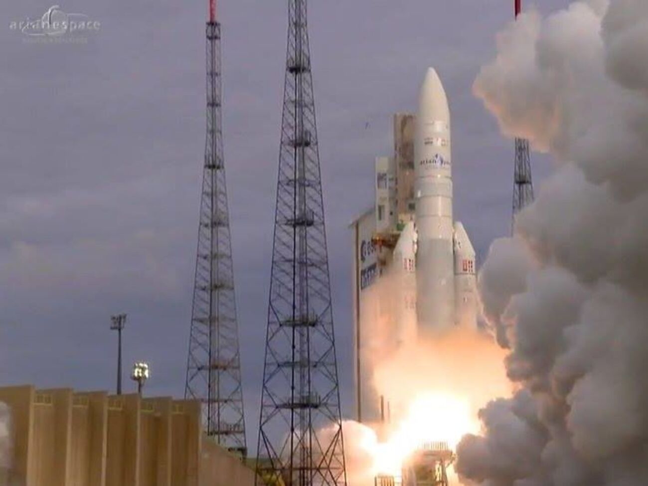 Ракета вывела на орбиту два тяжелых спутника