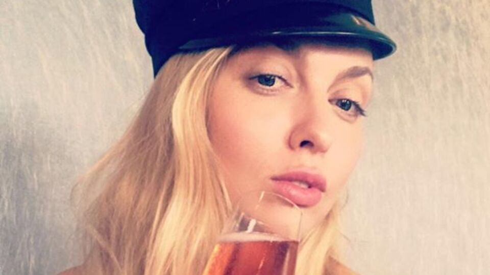 Полякова: Мой дорогой, любимый! Я благодарю тебя за мою счастливую и полную жизнь, за наших детей и за то, что я хочу быть рядом с тобой маленькой девочкой у тебя на плече