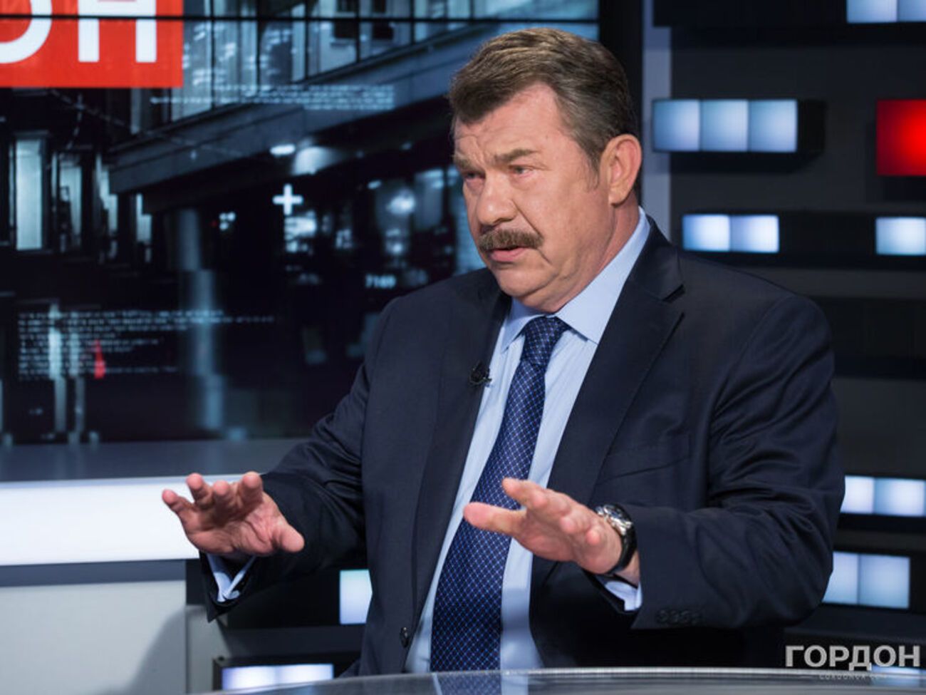 Кузьмук: Украинские военнослужащие в Крыму "трималися" более трех недель, и это дало Киеву возможность начать частичную мобилизацию