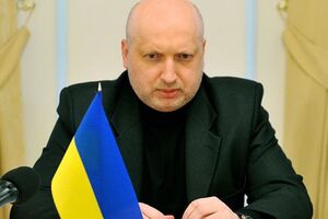 На думку Турчинова, атака вірусу Petya продемонструвала вкрай низький рівень фахівців із кібербезпеки, які працюють у держустановах