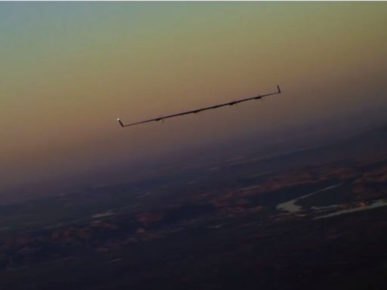 Aquila в небе над Аризоной