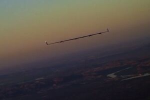 Aquila в небе над Аризоной