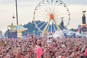 Фестиваль возобновил свою работу сегодня во второй половине дня