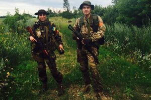 Окуева, защищая мужа (справа), несколько раз выстрелила в покушавшегося