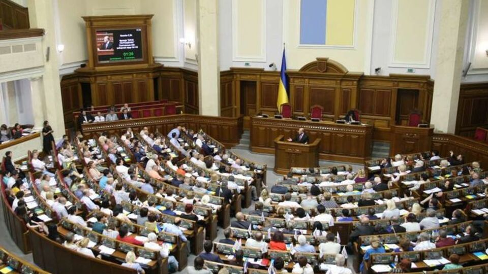 Рада може розглянути питання про позбавлення недоторканності шістьох депутатів у середині липня