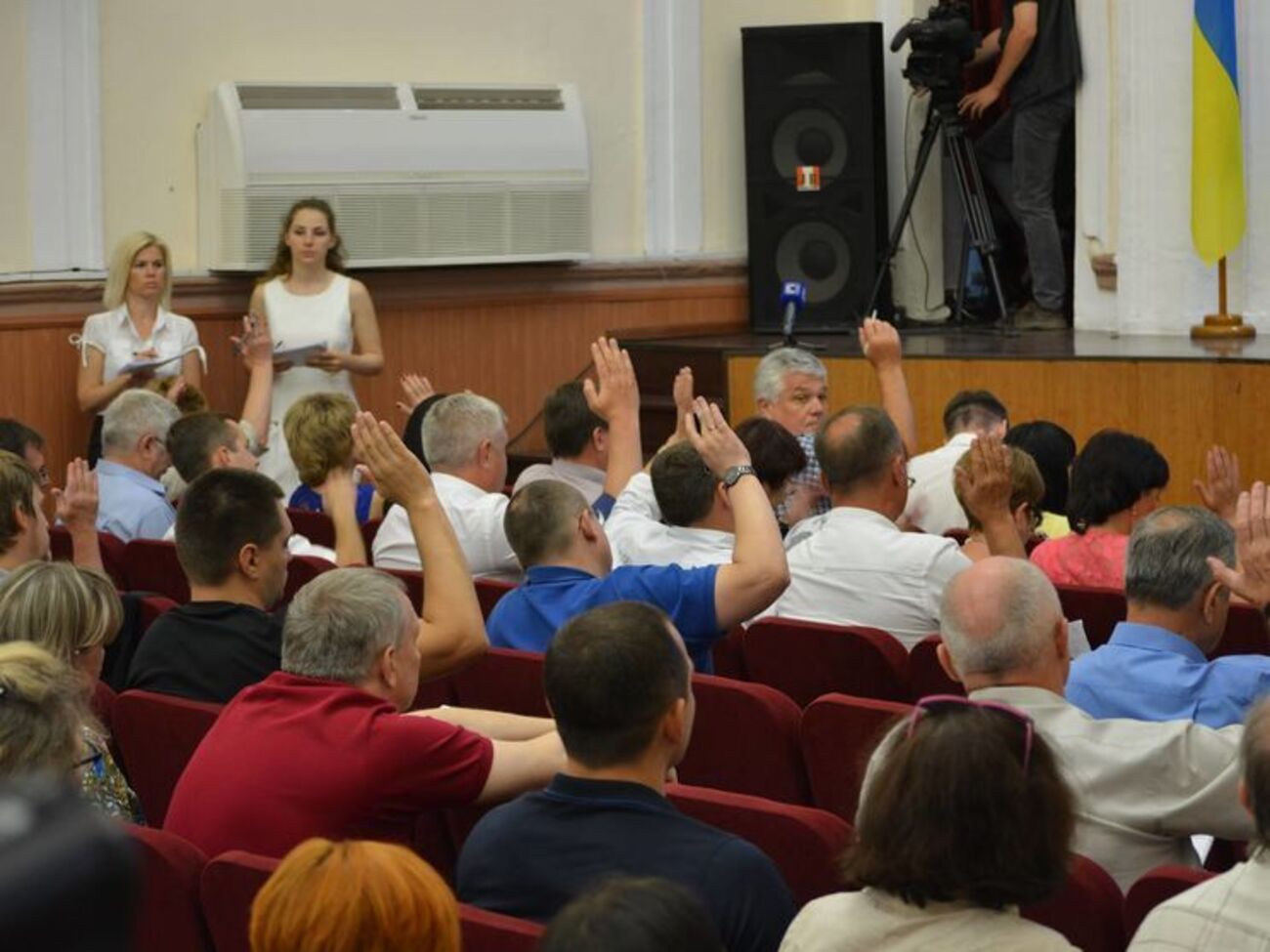 Таганрог і Нар'ян-Мар уважали містами-побратимами Маріуполя з 90-х років