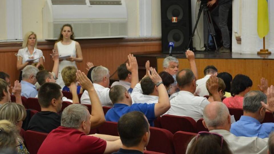 Таганрог і Нар'ян-Мар уважали містами-побратимами Маріуполя з 90-х років