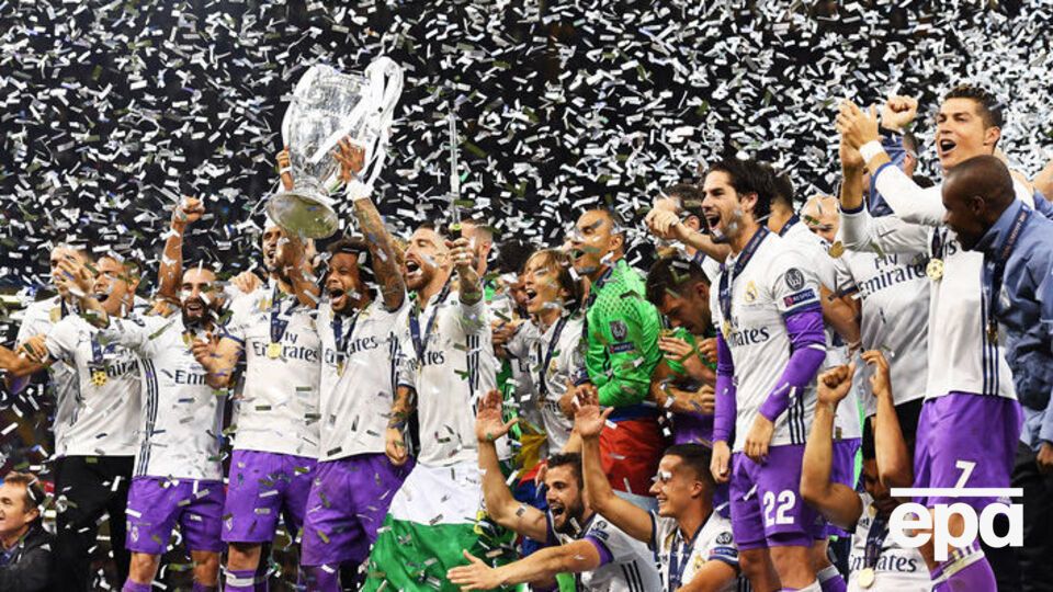 Мадридский "Реал" радуется победе в финале Лиги чемпионов. Фоторепортаж